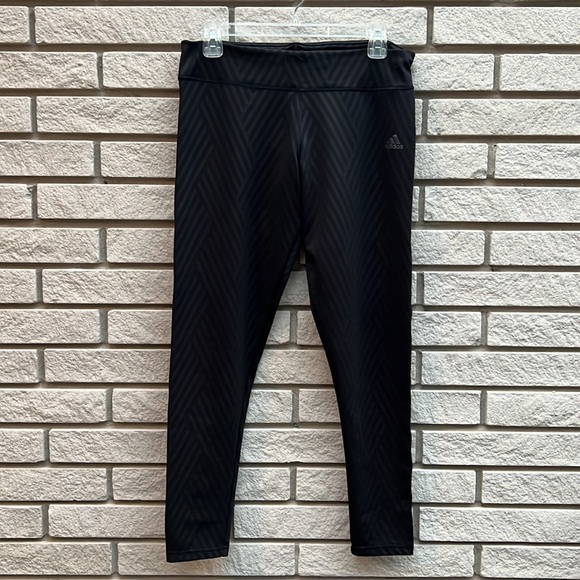 adidas Pants - Adidas Black Printed Cropped Climalite Leggings L